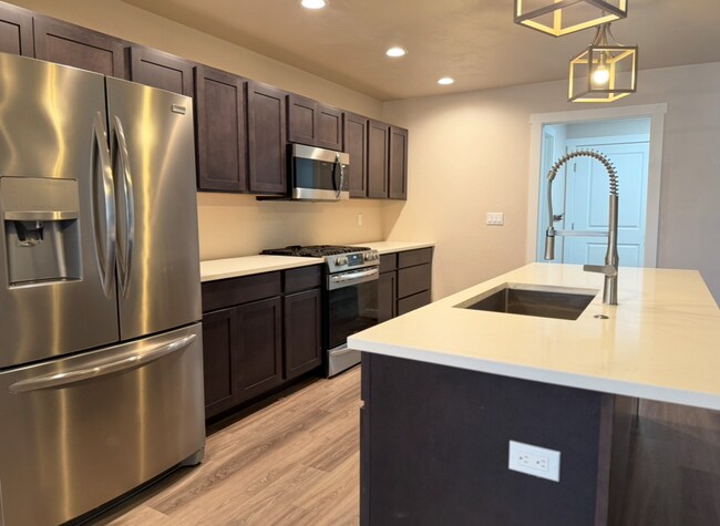 Building Photo - Beautiful Kalispell Home