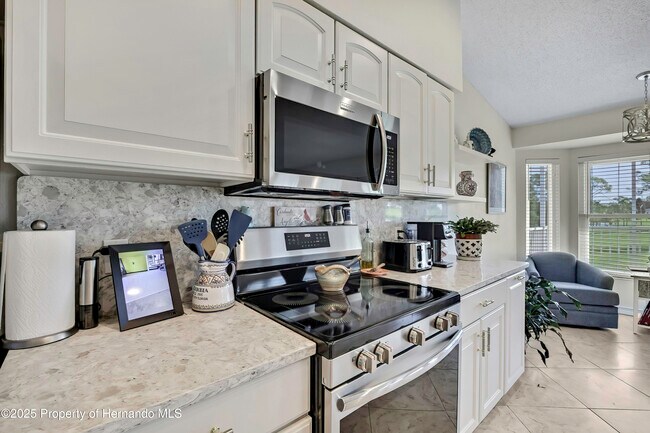 Building Photo - 2368 Fairskies Dr