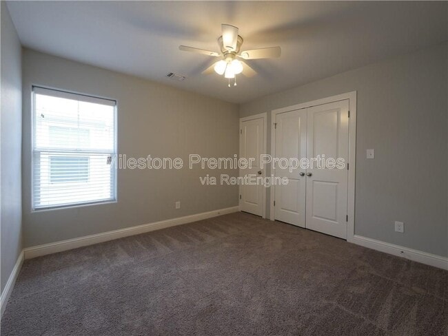 Building Photo - 605 E Carter St