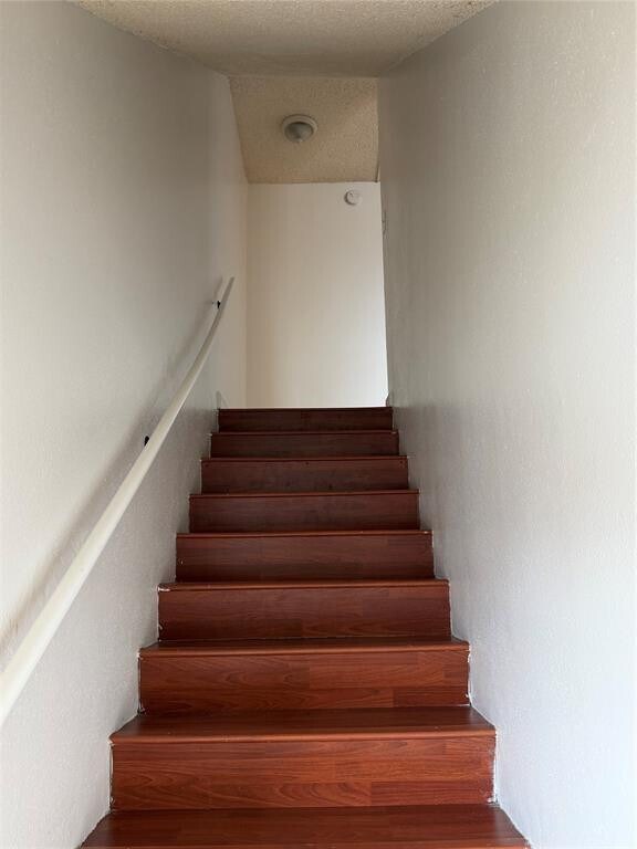 Building Photo - 7610 Westwood Dr