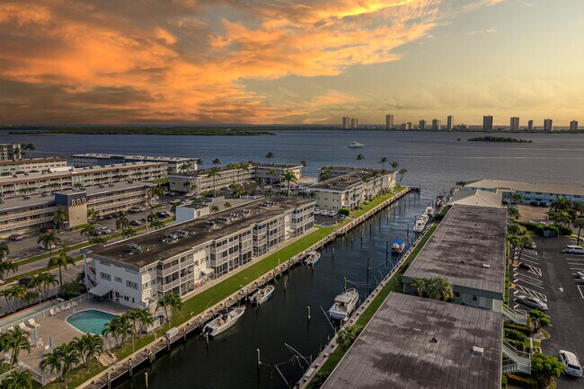 Primary Photo - 112 Doolen Ct