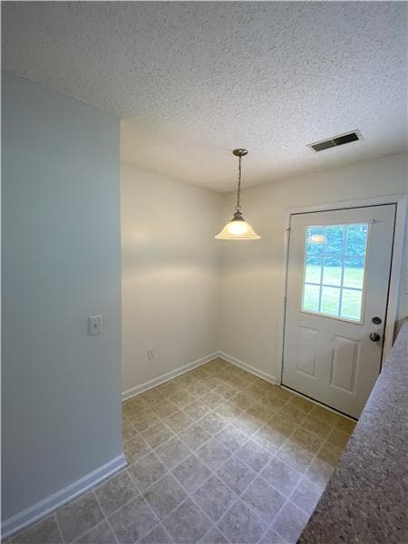 Building Photo - 417 Shadowbrook Cir