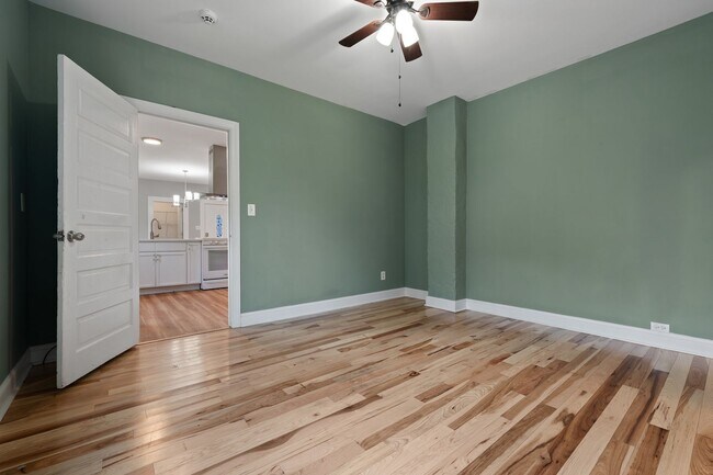 Building Photo - Beautifully Renovated 2 Bed / 2 Bath Home with Fenced Yard in Durham!