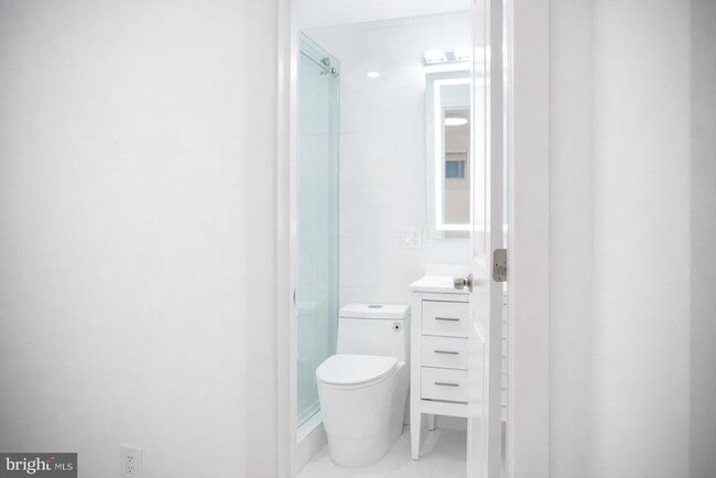 Building Photo - 1633 Kalmia Rd NW