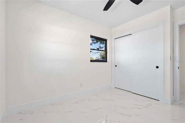 Building Photo - 8014 W Comanche Ave