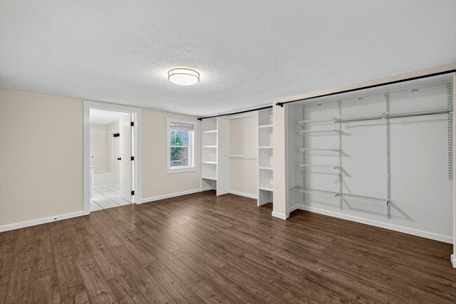 Building Photo - 239 McDonald Rd