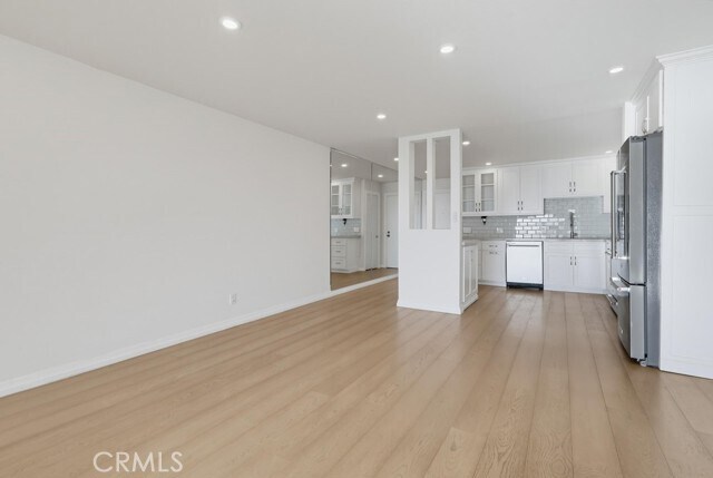 Building Photo - 3200 La Rotonda Dr