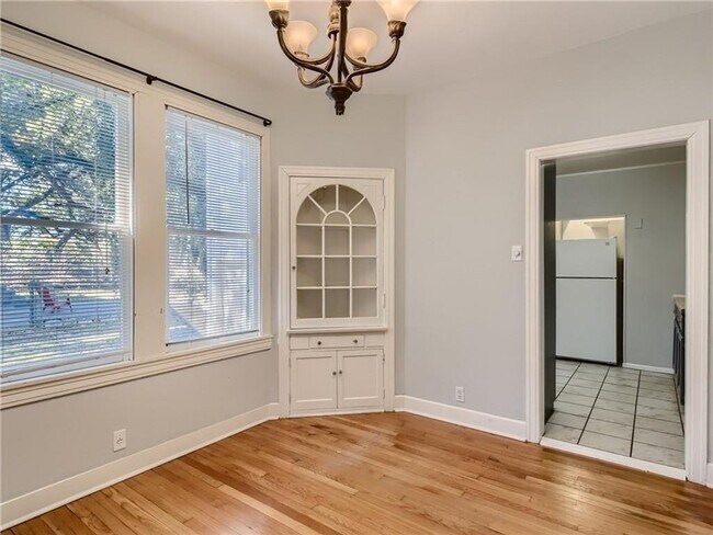Building Photo - 502 Academy Dr