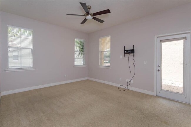 Building Photo - 832 Ellwood Ave