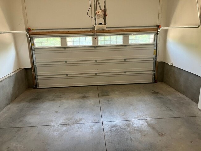 Building Photo - One Month Free $1,950 off at Arden Village Townhome in Columbia