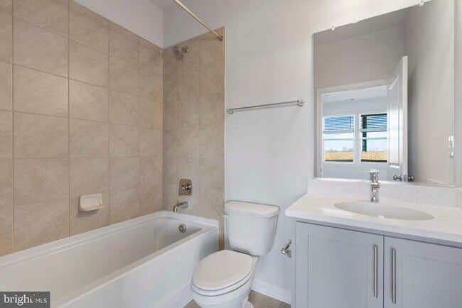 Building Photo - 331 Ensemble Wy