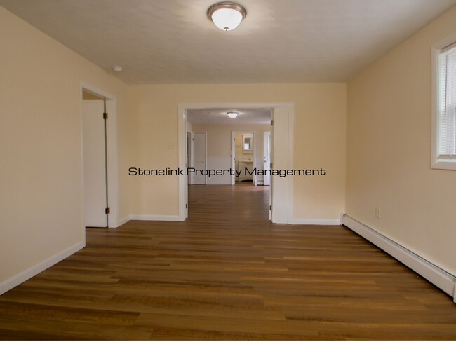 Building Photo - 125 Broad St