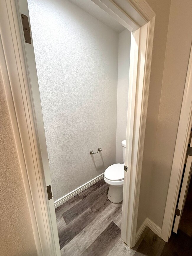 Building Photo - Gorgeous 2025 Built 3 Bedroom 2 Bath Home!