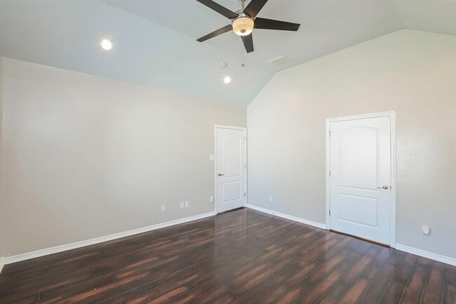 Building Photo - 28702 Hidden Cove Dr