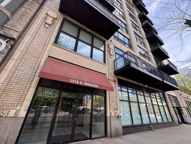 Primary Photo - 1516 S Wabash Ave