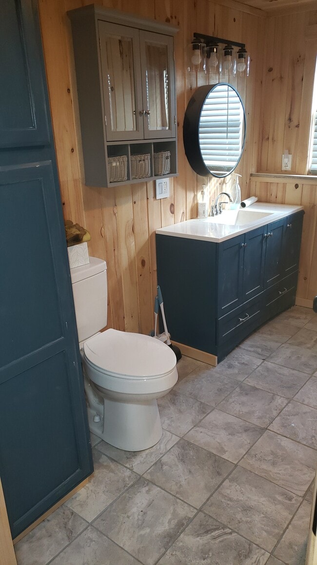 Building Photo - 93 Sumner Rd