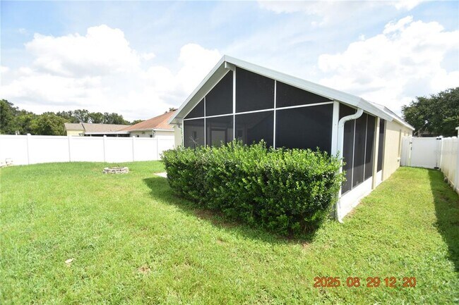 Building Photo - 944 Ridge Haven Dr
