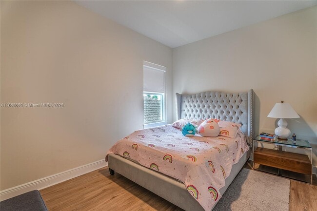 Building Photo - 4658 Greenway Dr