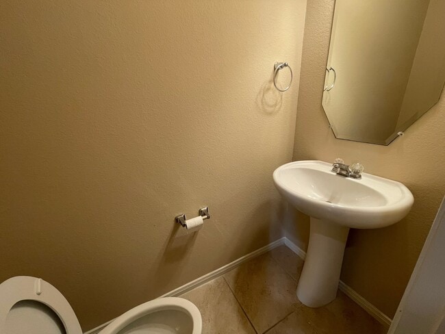 Building Photo - 1826 Bravos Manor Ln