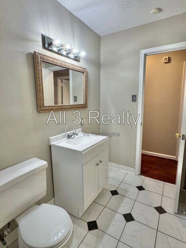 Building Photo - 1149 Beth Manor Dr