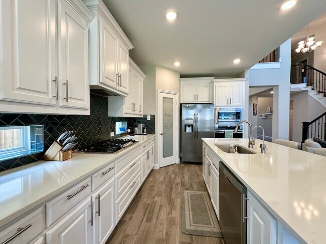 Building Photo - 7016 Elk Springs Dr