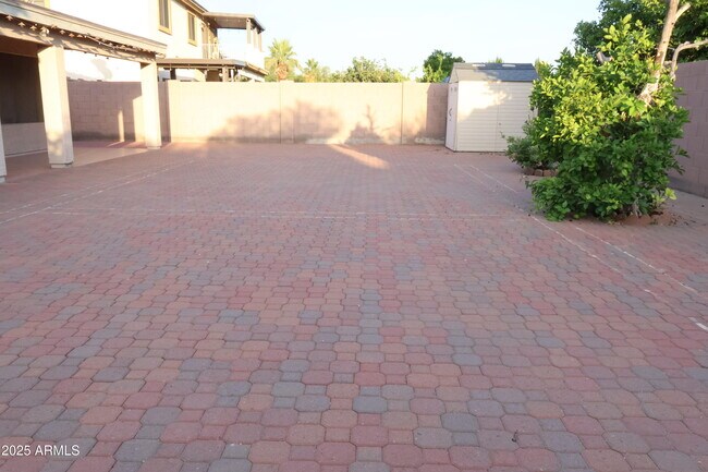 Building Photo - 5375 W Kaler Cir