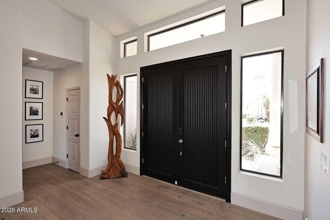 Building Photo - 8334 E Jenan Dr