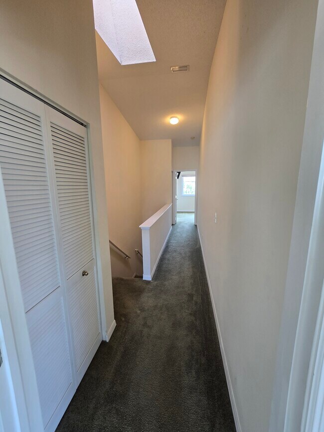 Building Photo - 346 Madeira Cir