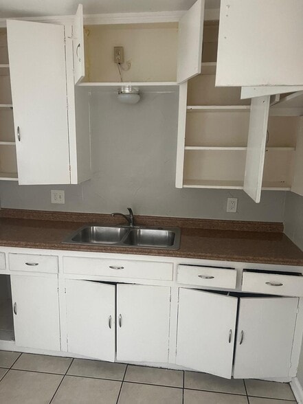 Building Photo - 2507 W Twelfth St