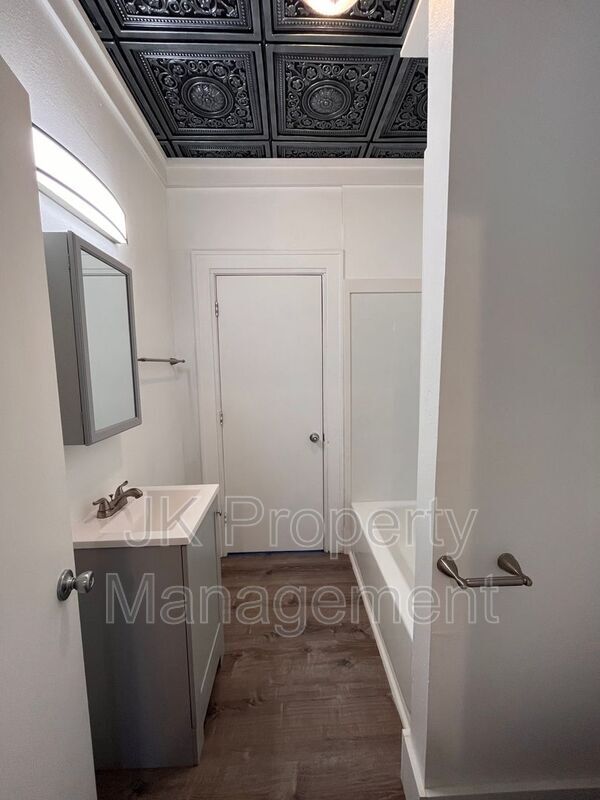 Building Photo - #11 17th Street S