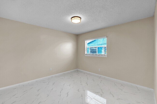 Building Photo - 2809 Jefferson Pkwy