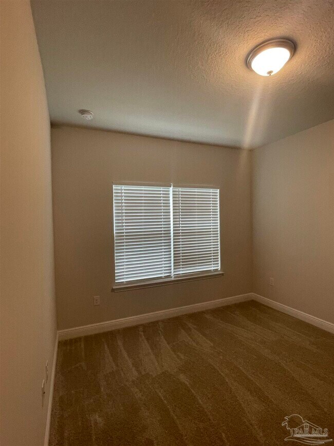 Building Photo - 384 Hilburn Ln