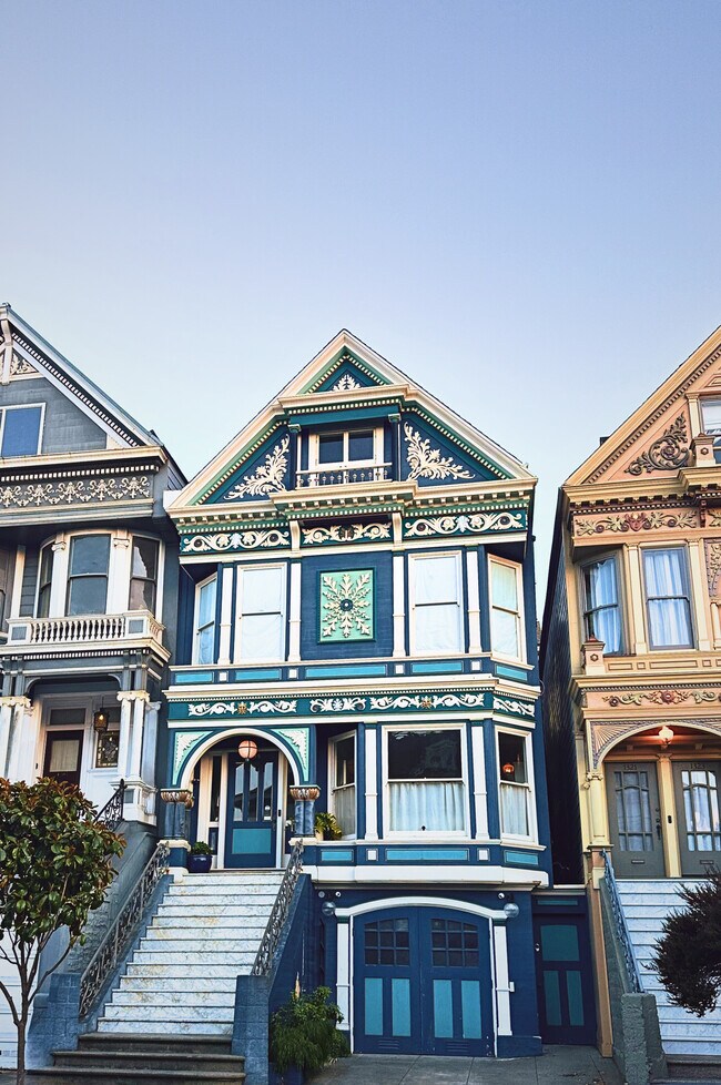 Primary Photo - 1315 Waller St