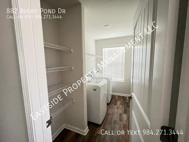 Building Photo - 882 Avery Pond Dr