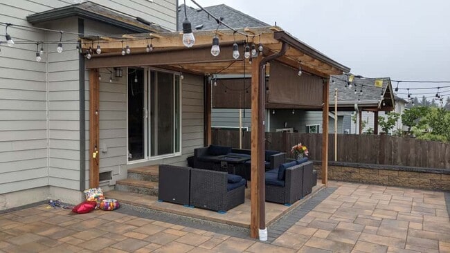 Building Photo - Beautiful 5 bed 3 bath available in Bothell