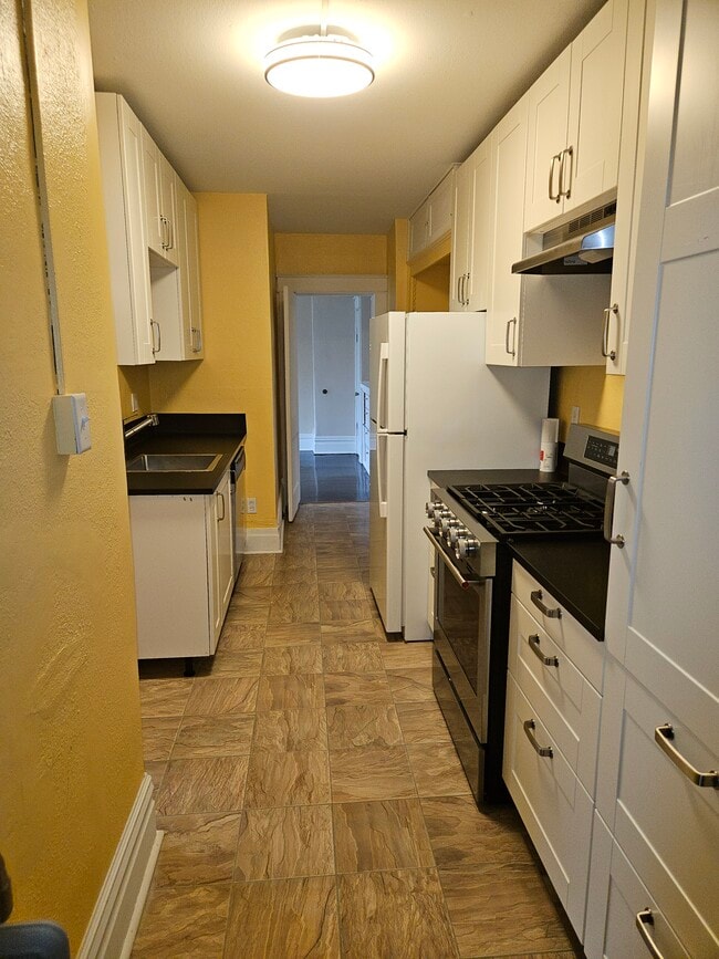 Building Photo - Guffey Properties