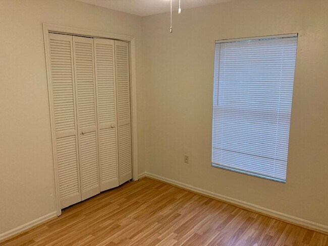 Building Photo - 6170 W Pinedale Cir