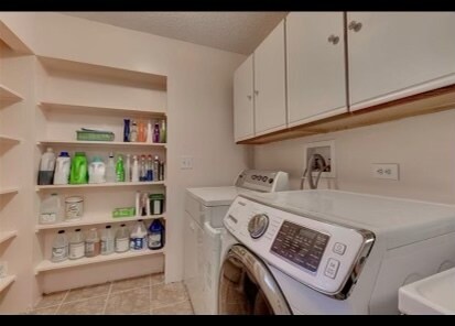 Building Photo - 2492 Sable Ave