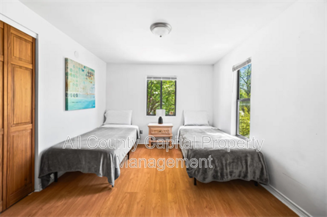 Building Photo - 10515 N Mopac Expy