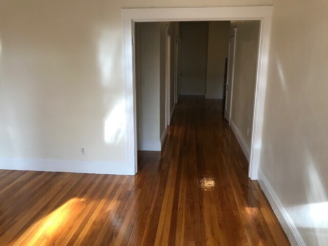 Building Photo - 15 Egremont Rd