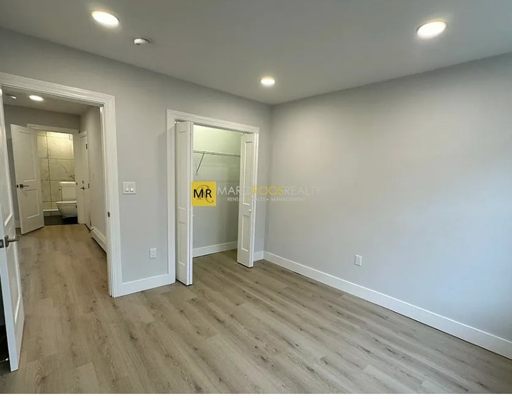 Building Photo - 43 Joy St