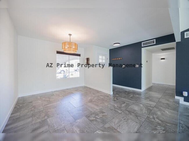 Building Photo - 10251 N 53rd Ave