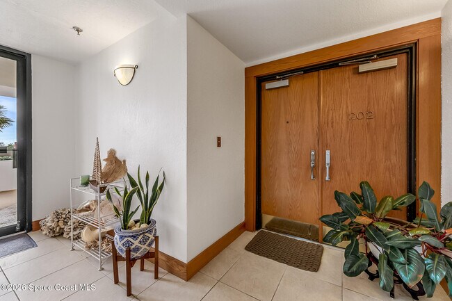 Building Photo - 7415 Aquarina Beach Dr