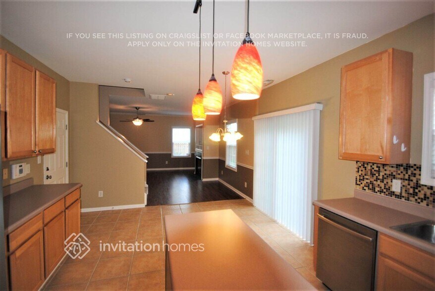 Building Photo - 201 Stoney Dr