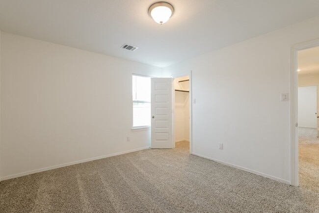 Building Photo - 16626 Spirit St