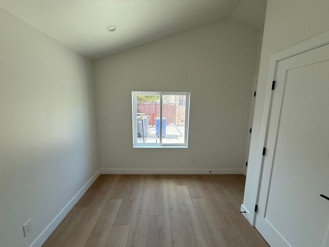 Building Photo - 5958 Pearce Ave