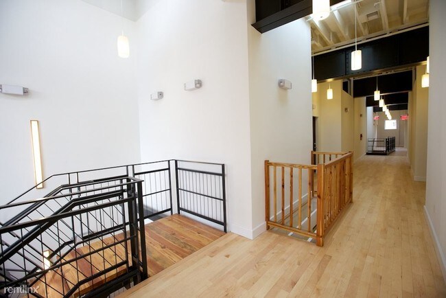 Building Photo - 408 N 3rd St