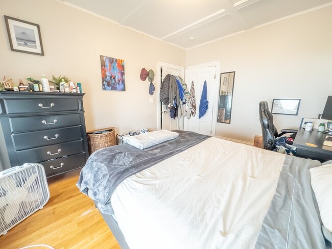 Building Photo - 55 Hall Ave