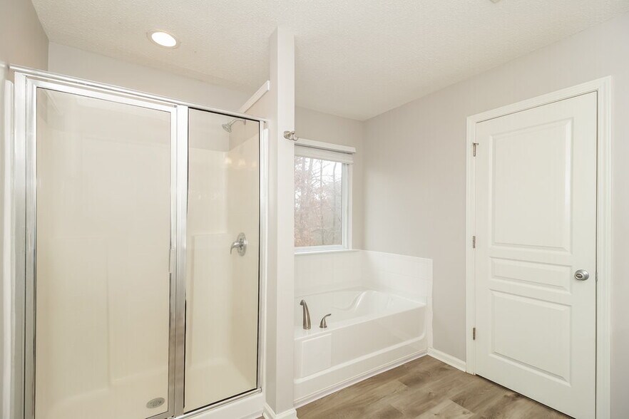 Building Photo - 494 Darbys Run Ct