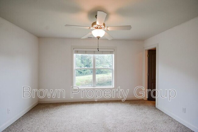 Building Photo - 4025 Fallberry Dr